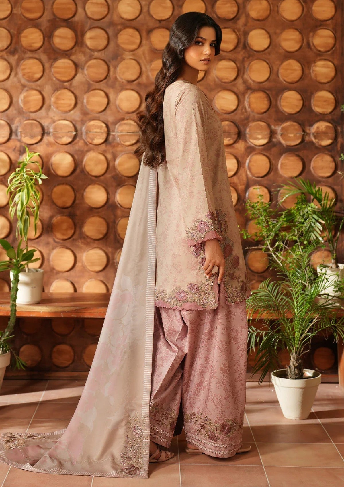 LAWN SUIT WITH CHIFFON DUPATTA 4 SIDE APLIK WITH 4 BUNCH DRESS