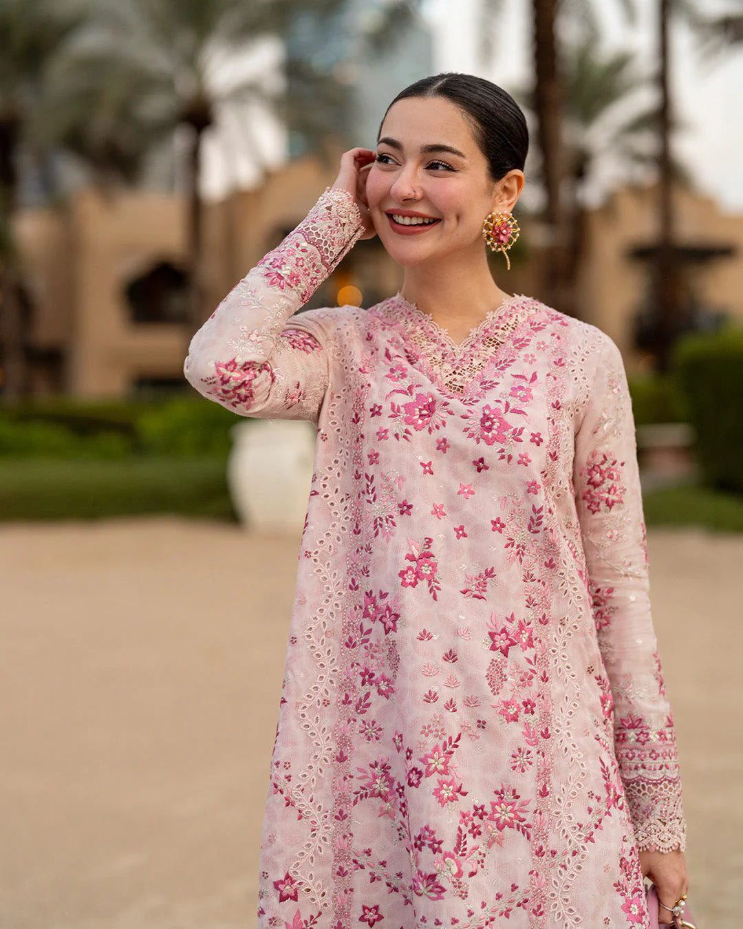 03-Piece Printed Lawn Suit With Organza Dupatta | Ready To Wear