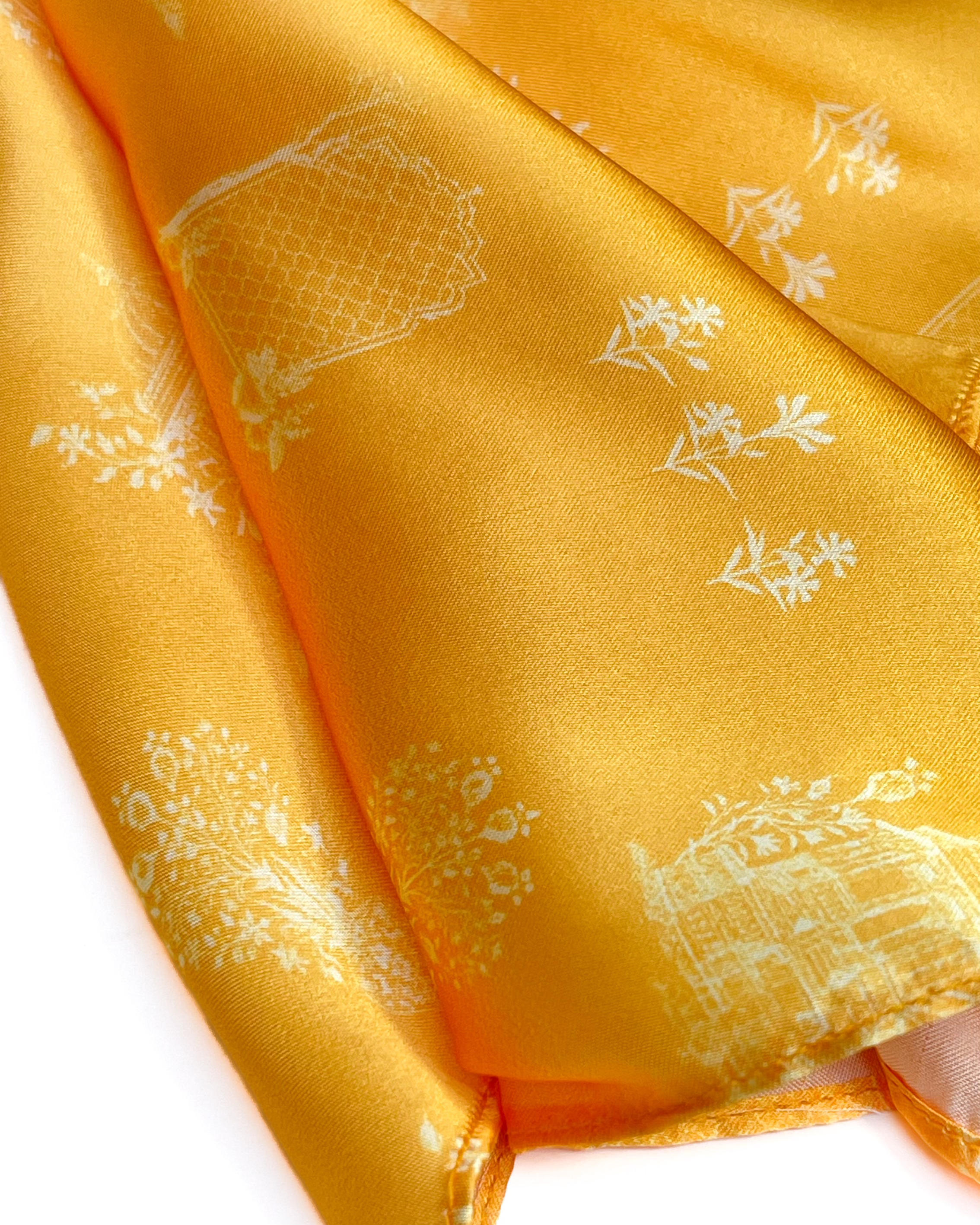 The Mughal Pocket Square