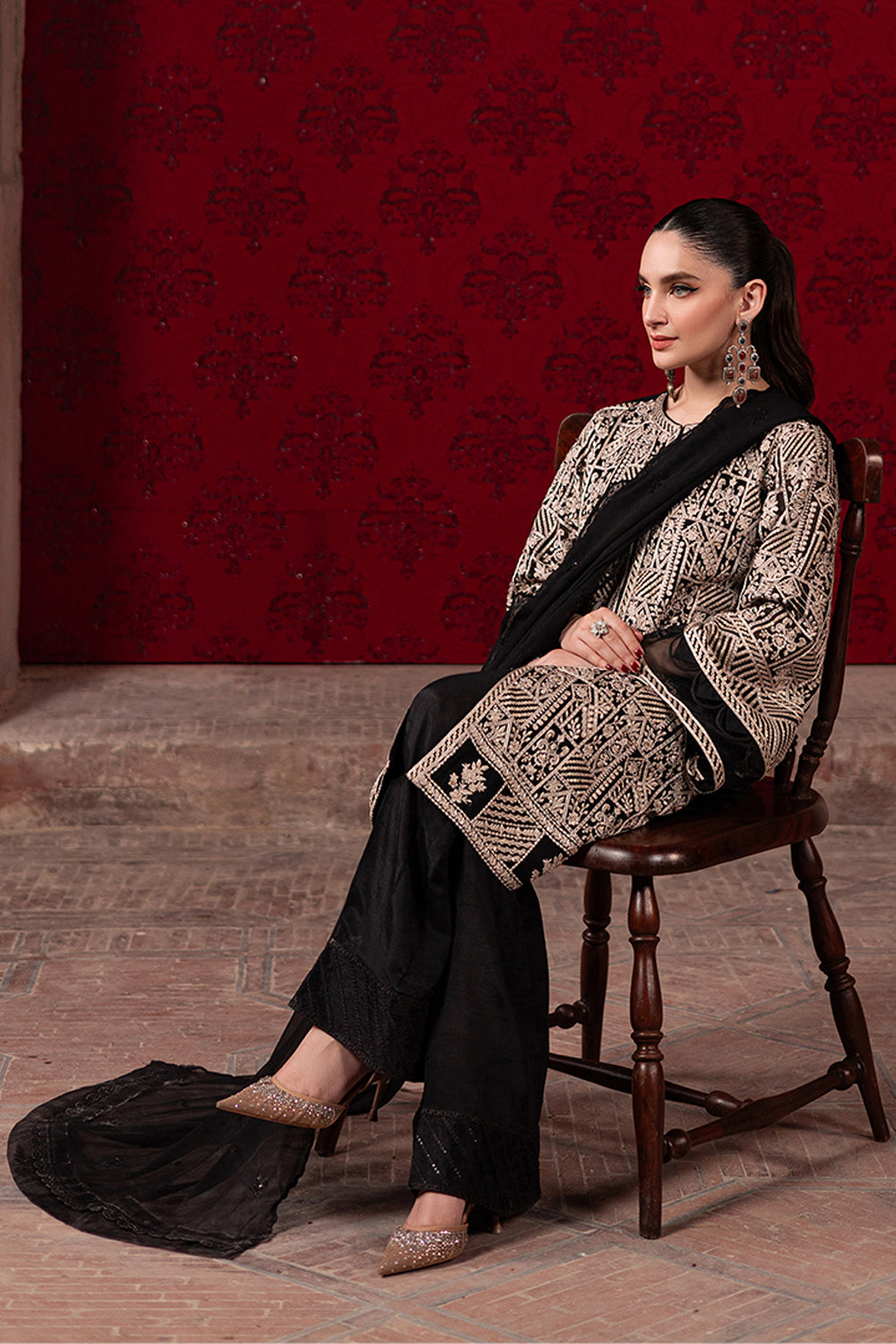 03-Piece Chiffon Suit With Thread Embroidery | Ready To Wear