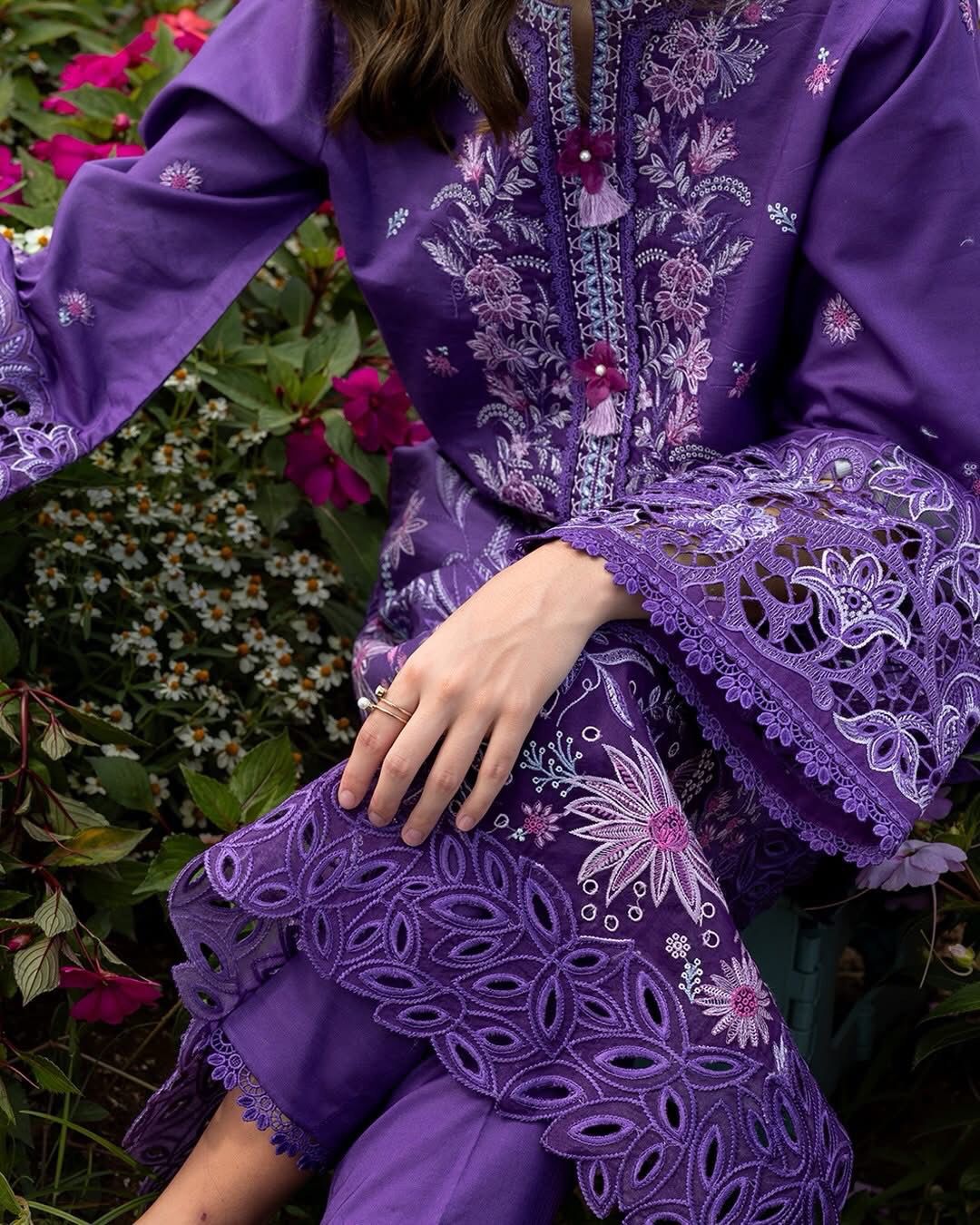 03-Piece Embroidered Lawn Suit With Printed Silk Dupatta | Ready To Wear