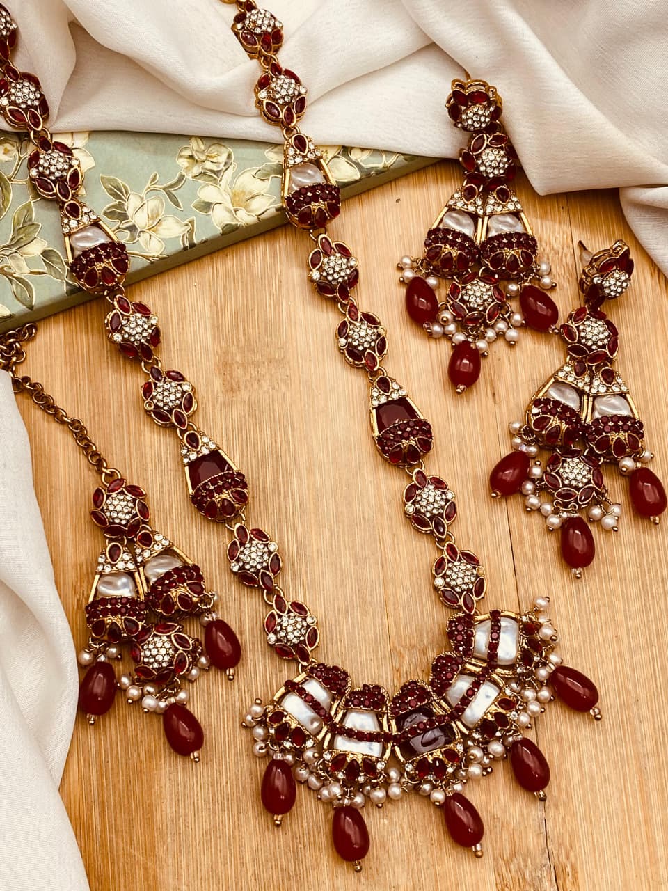 Elegant Mother of Pearl Long Mala Necklace for Women