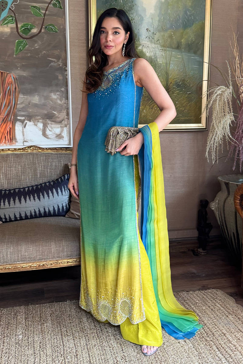 03-Piece Printed Lawn Suit With Chiffon Dupatta | Ready To Wear